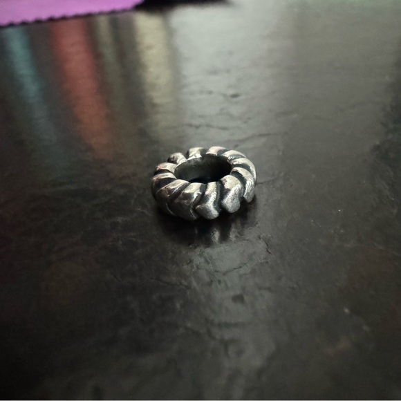 Pandora Hearts Spacer Charm - Picture 1 of 3